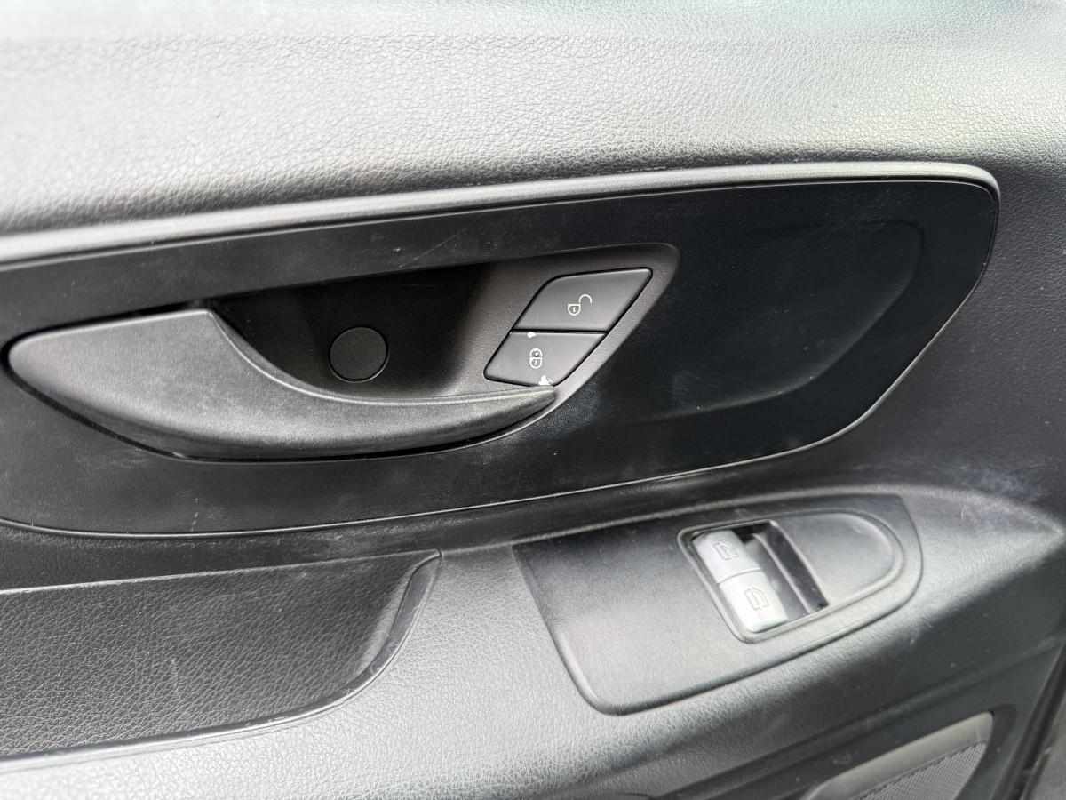 mercedes-benz-vito-114-cdi-2015-diesel-2143cc
