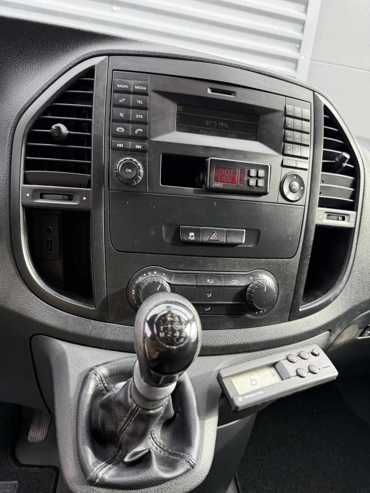 mercedes-benz-vito-114-cdi-2015-diesel-2143cc