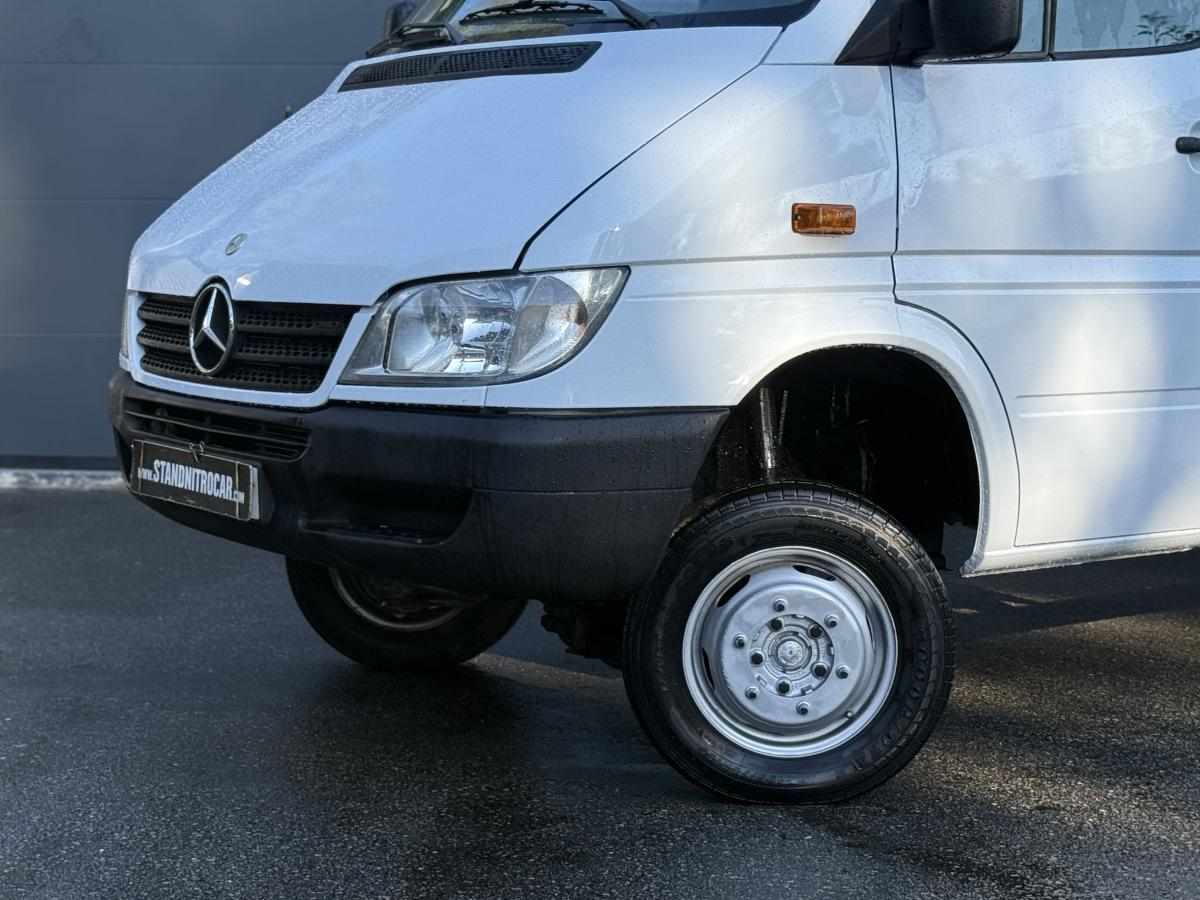 mercedes-benz-sprinter-216-cdi-2-7-4x4-2006-diesel-2685cc