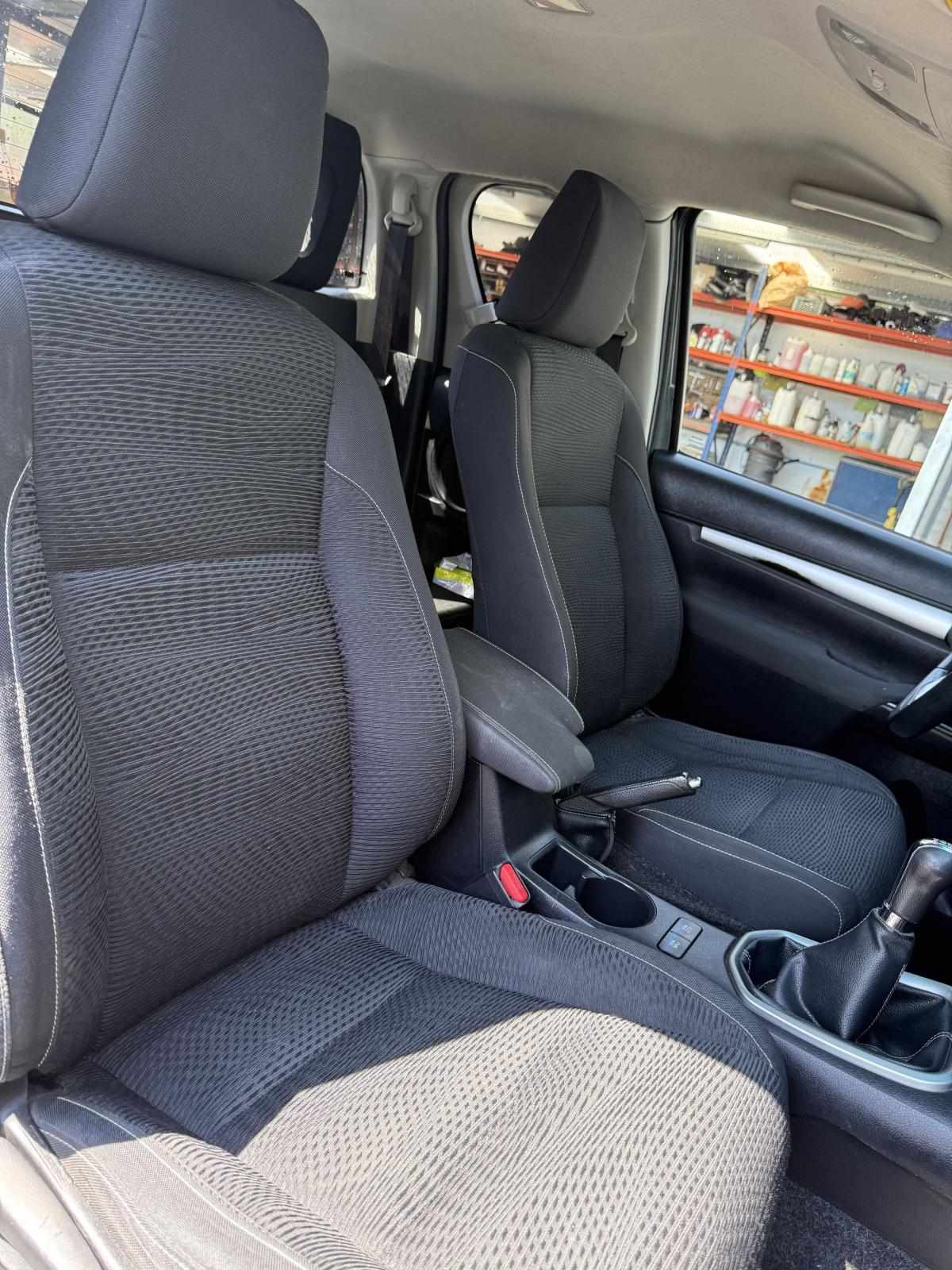 toyota-hilux-2-4-2016-diesel-2393cc