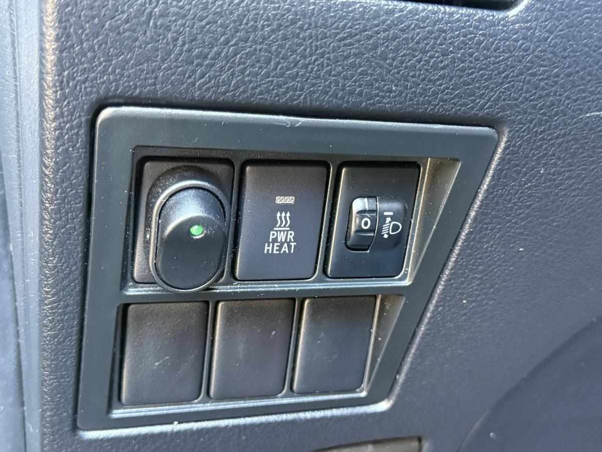 toyota-hilux-2-4-2016-diesel-2393cc