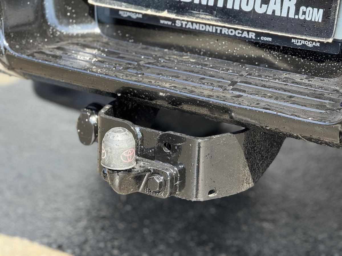 toyota-hilux-2-4-2016-diesel-2393cc