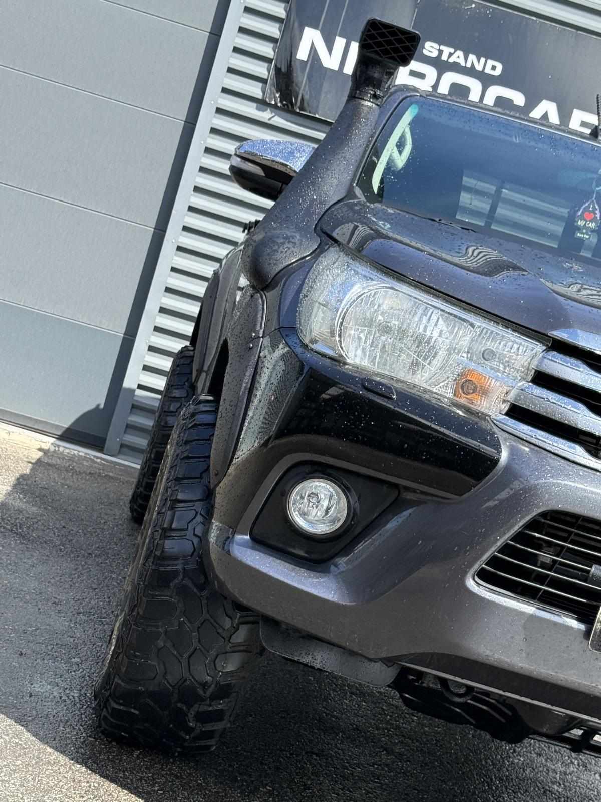 toyota-hilux-2-4-2016-diesel-2393cc
