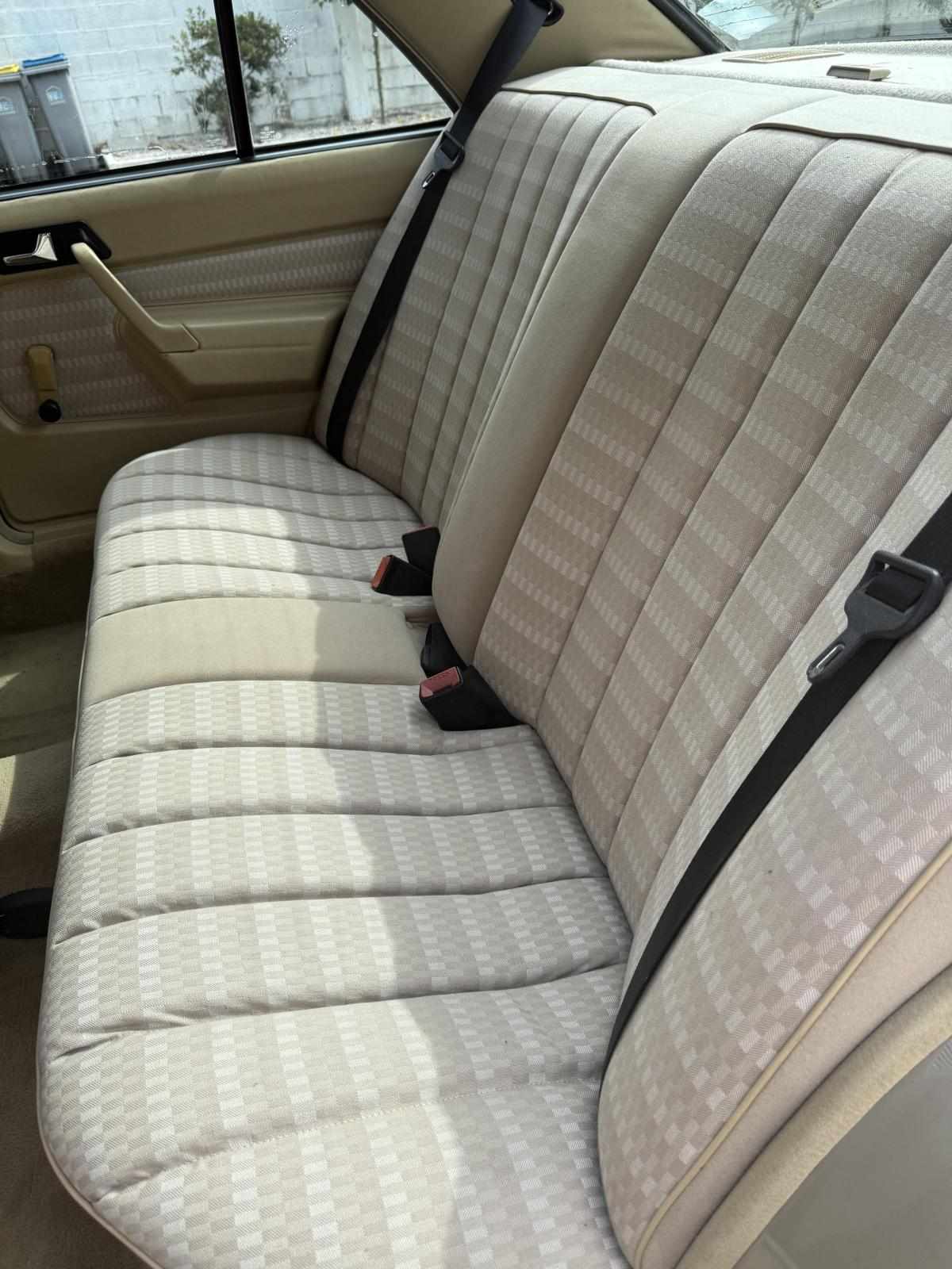 mercedes-benz-190-d-2-5-turbo-1988-diesel-2497cc