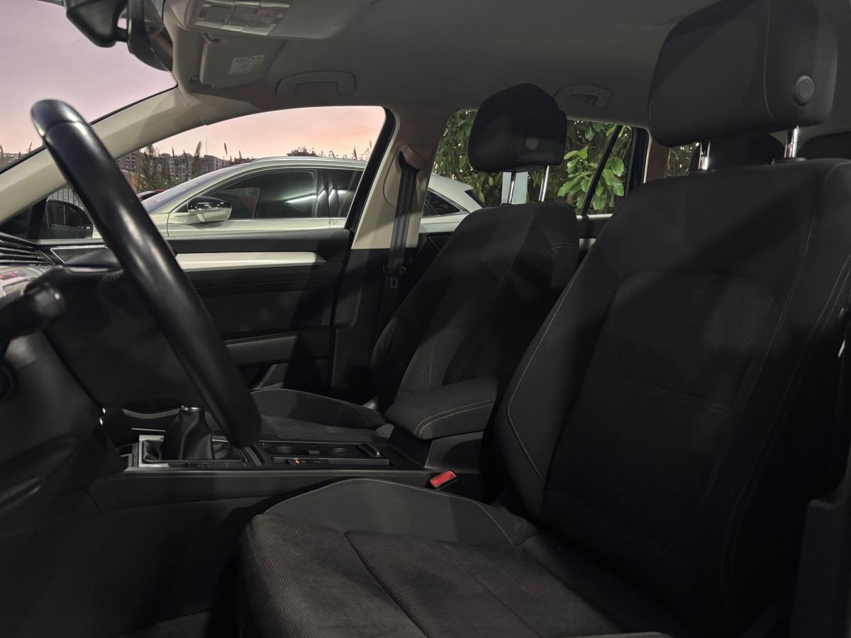 volkswagen-passat-variant-2018-diesel-1598cc