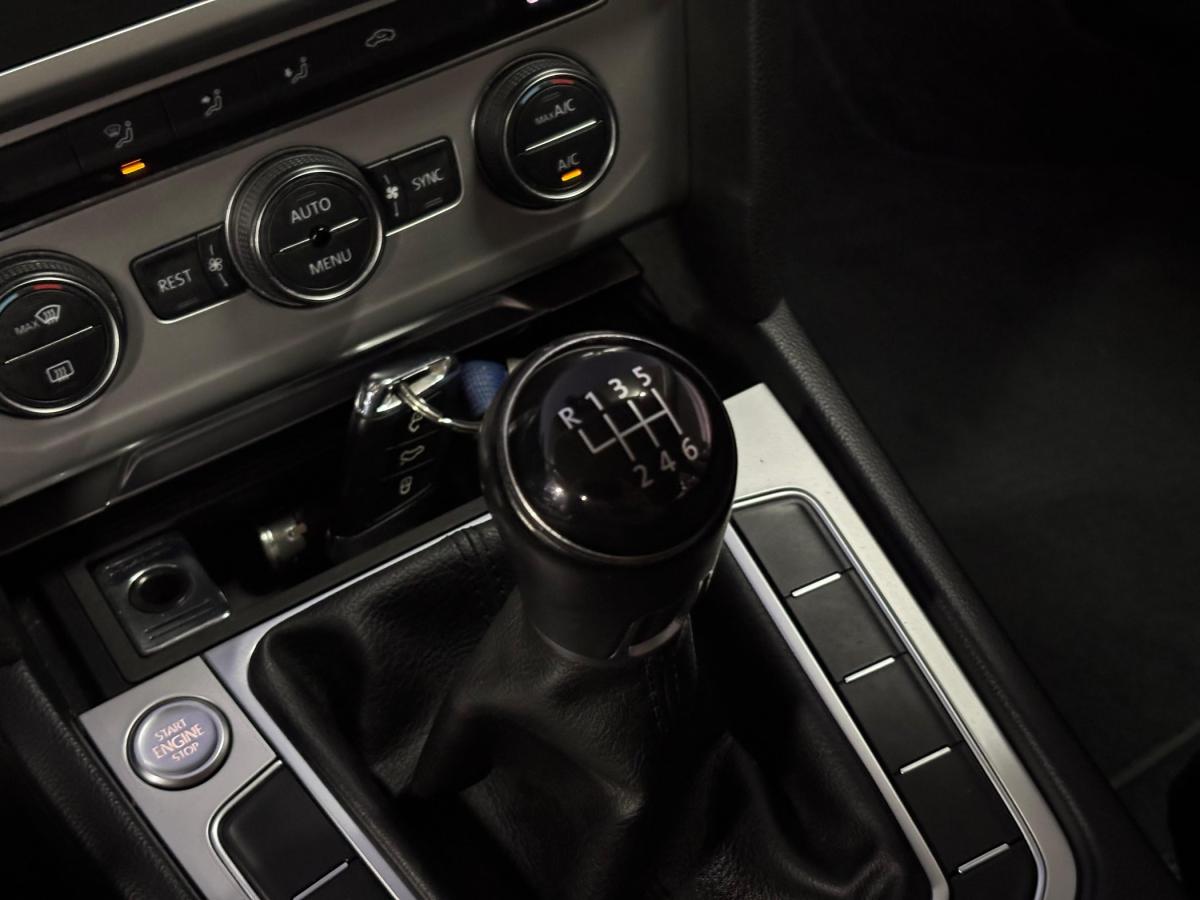 volkswagen-passat-variant-2018-diesel-1598cc