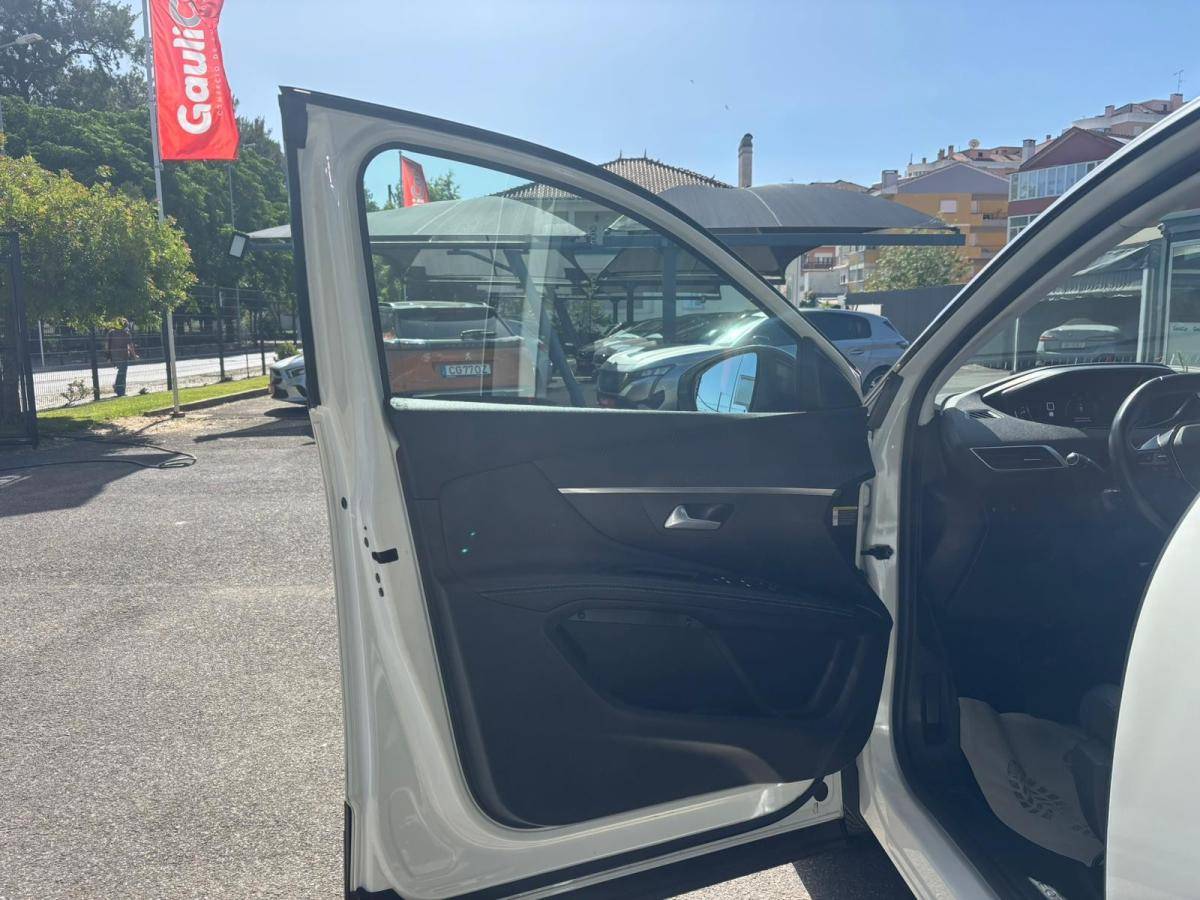 peugeot-3008-2022-diesel-1499cc
