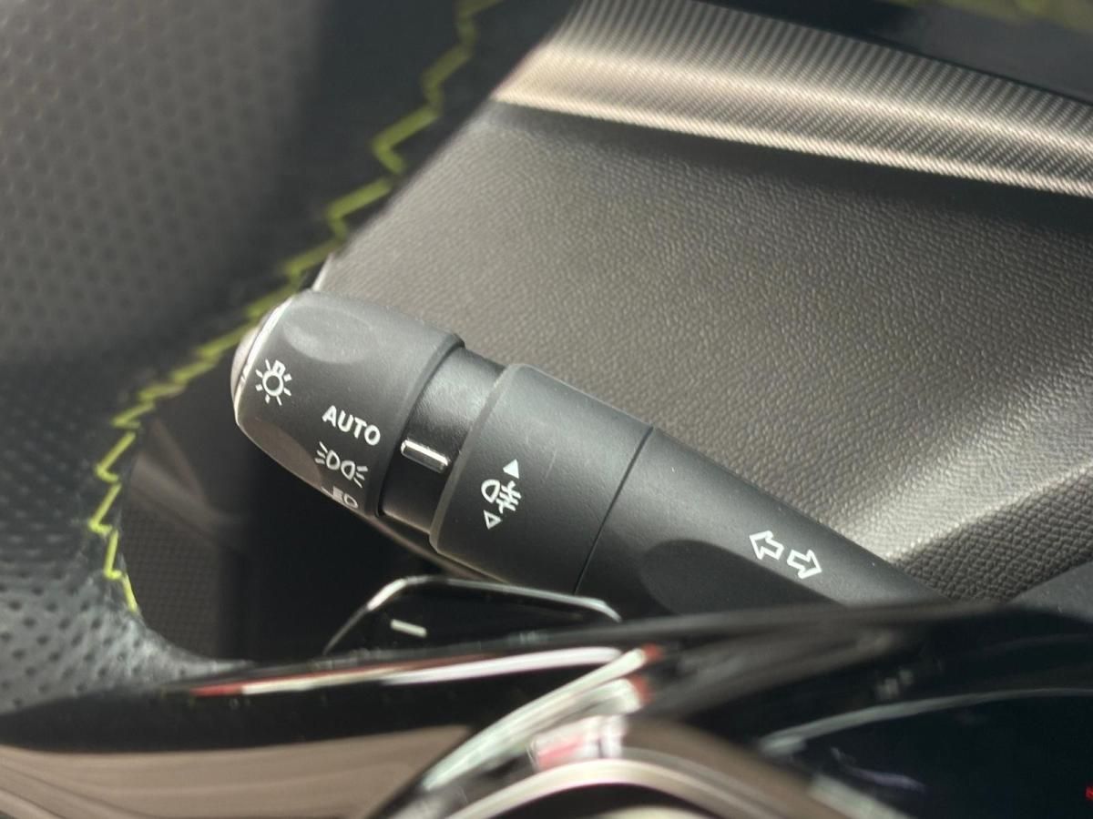 peugeot-308-2022-hibrido-a-gasolina-1598cc
