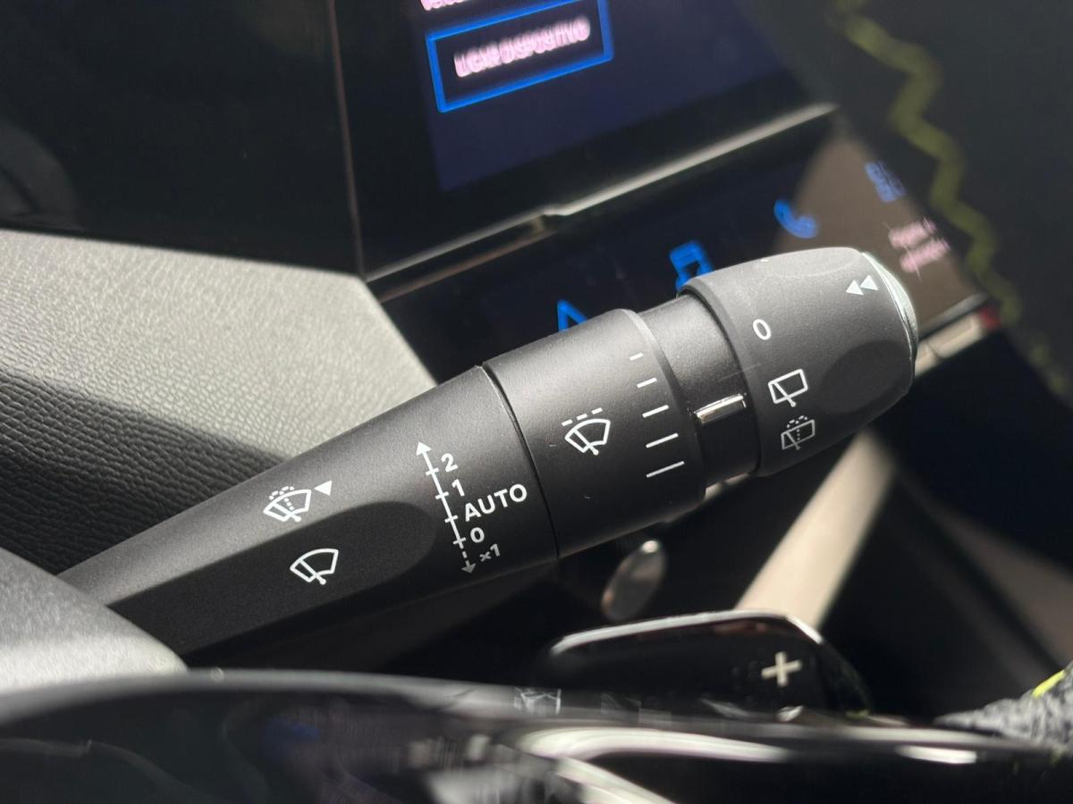 peugeot-308-2022-hibrido-a-gasolina-1598cc