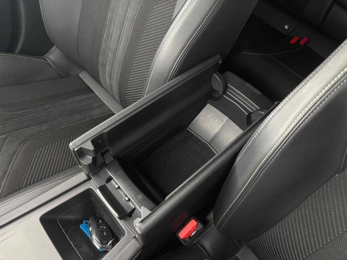 peugeot-308-2022-hibrido-a-gasolina-1598cc