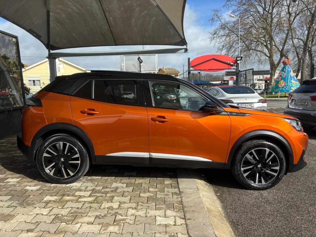 peugeot-2008-2022-eletrico-500cc