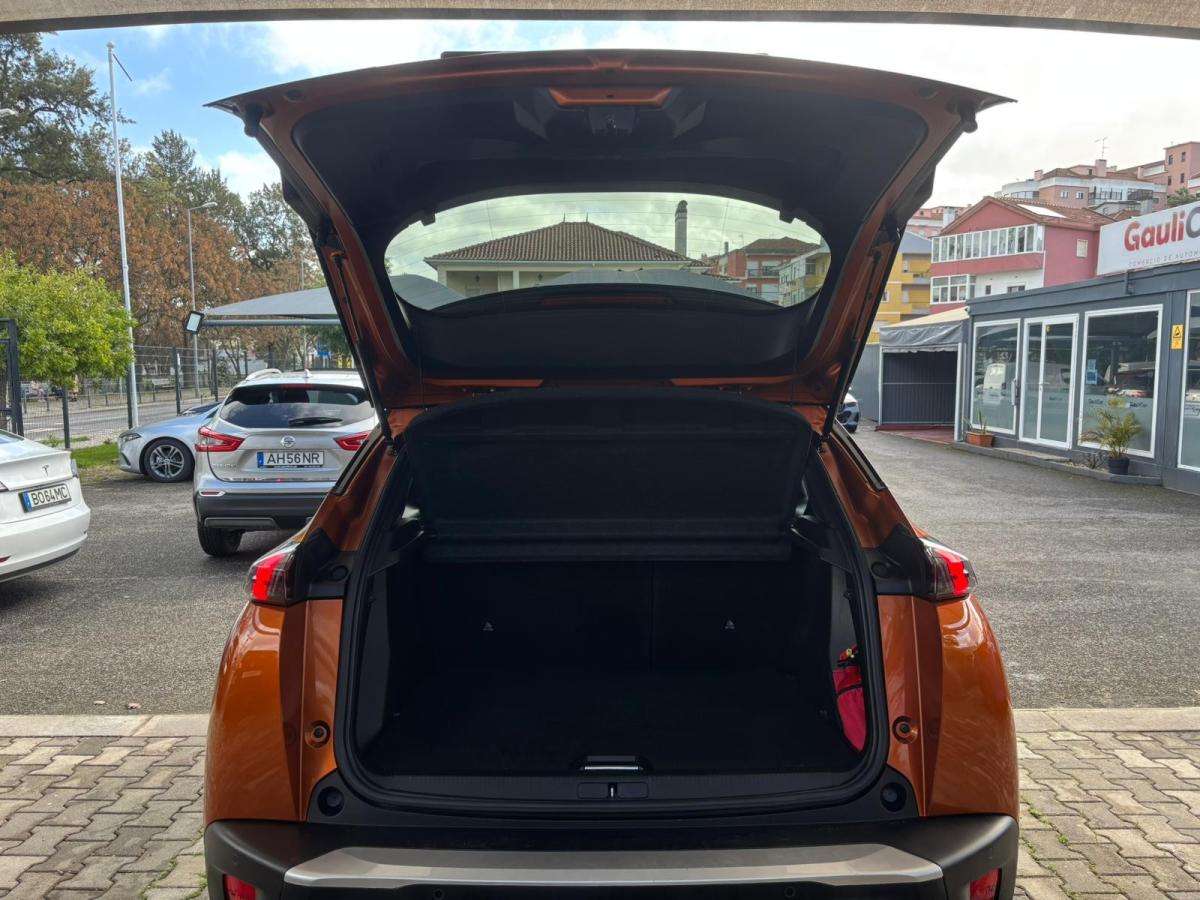 peugeot-2008-2022-eletrico-500cc