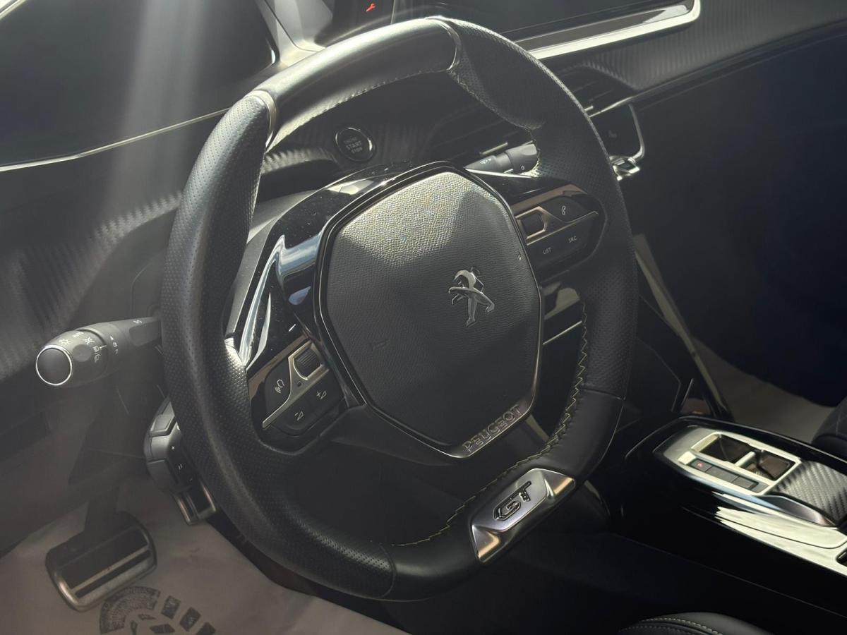 peugeot-2008-2022-eletrico-500cc