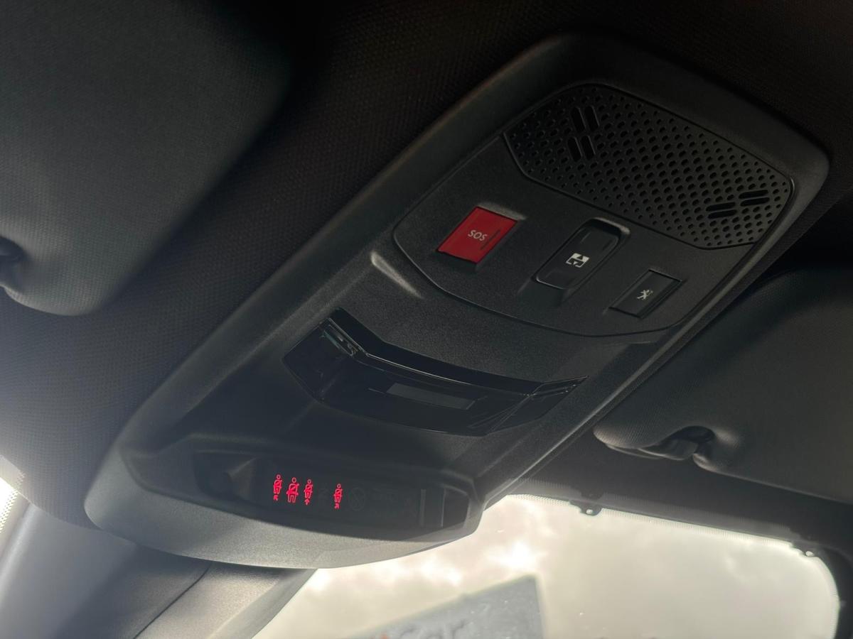 peugeot-2008-2022-eletrico-500cc