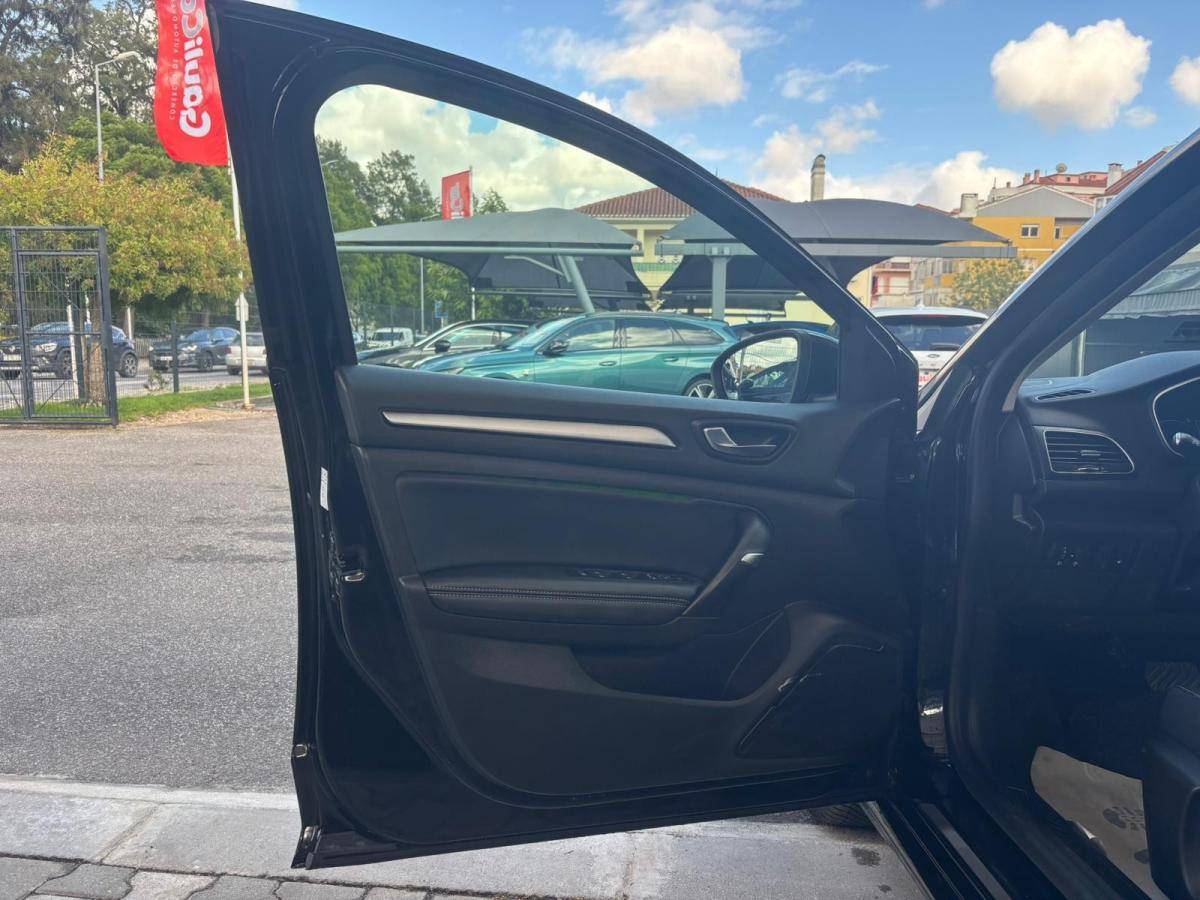 renault-megane-2021-hibrido-a-gasolina-1598cc