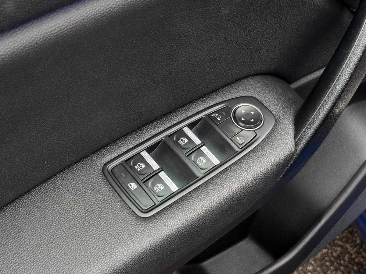 renault-captur-2022-hibrido-a-gasolina-1598cc