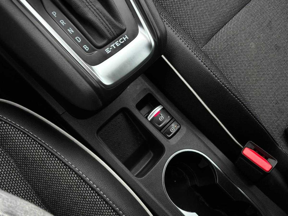 renault-captur-2022-hibrido-a-gasolina-1598cc