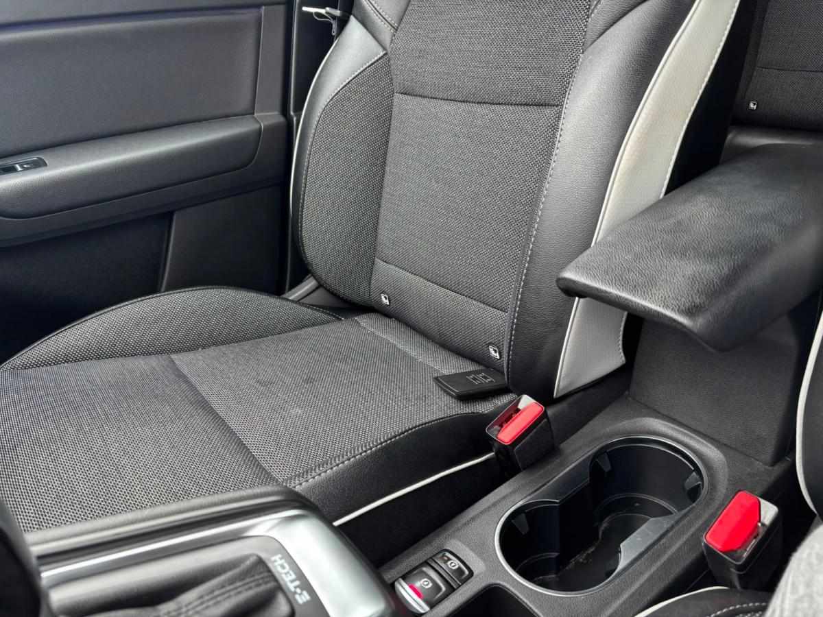 renault-captur-2022-hibrido-a-gasolina-1598cc