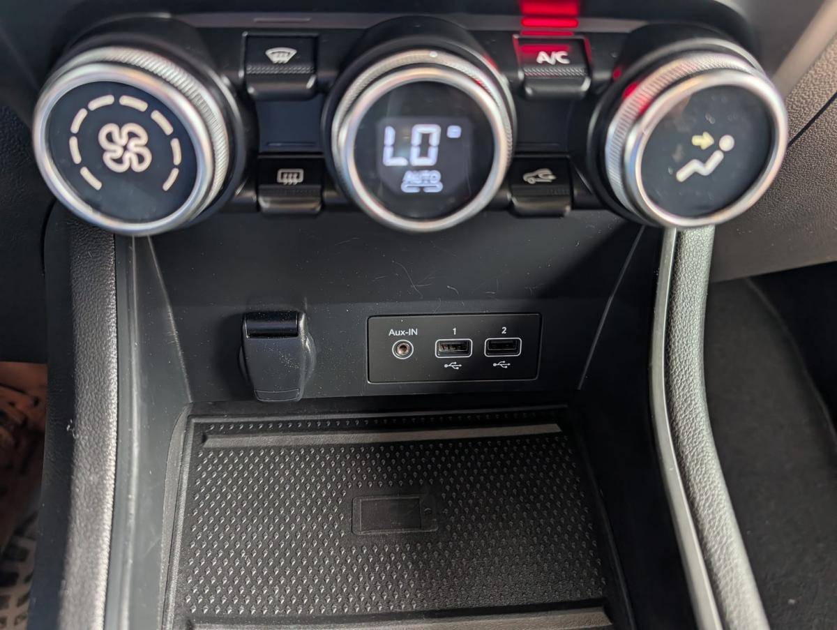 renault-captur-2022-hibrido-a-gasolina-1598cc