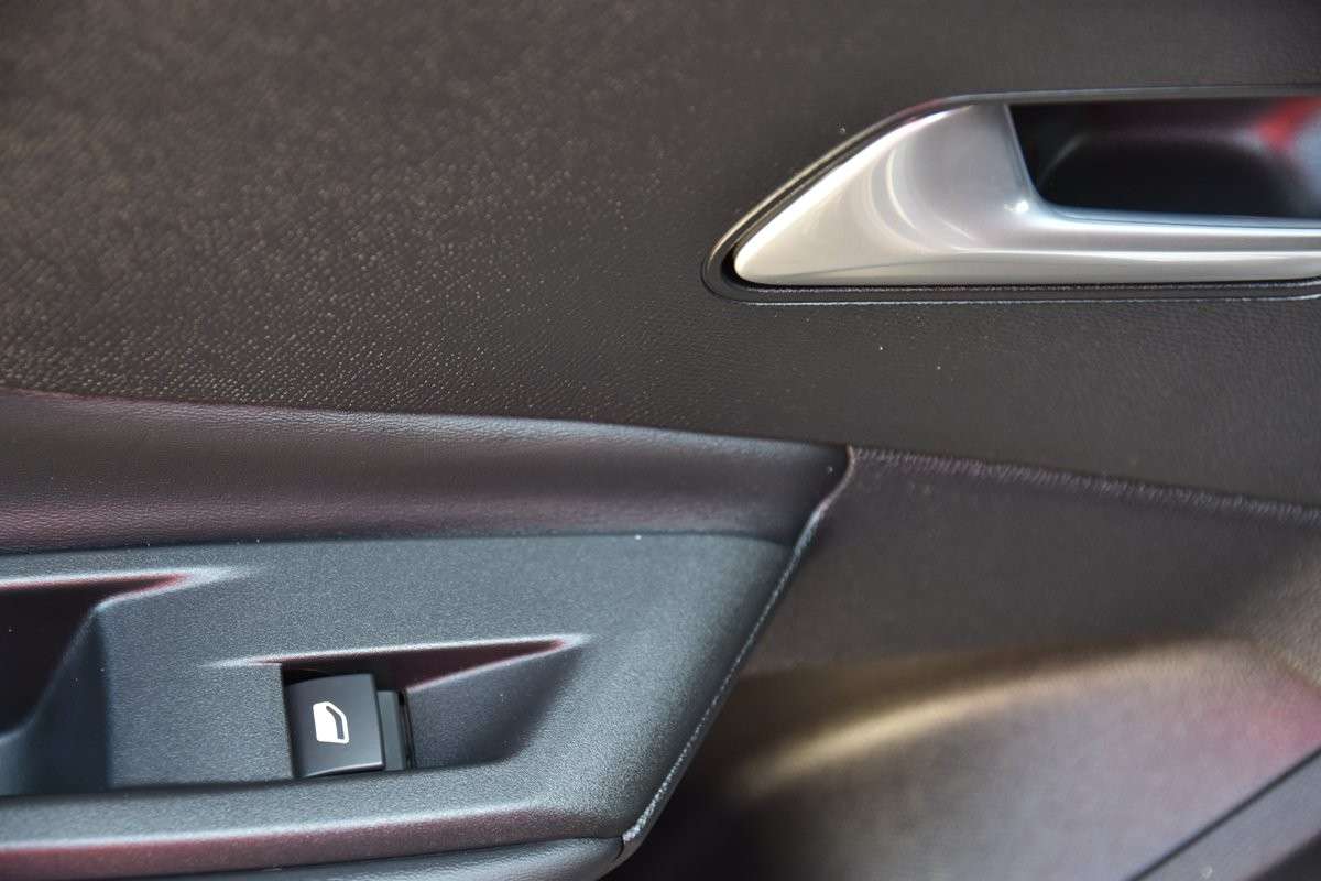 peugeot-308-2022-diesel-1499cc