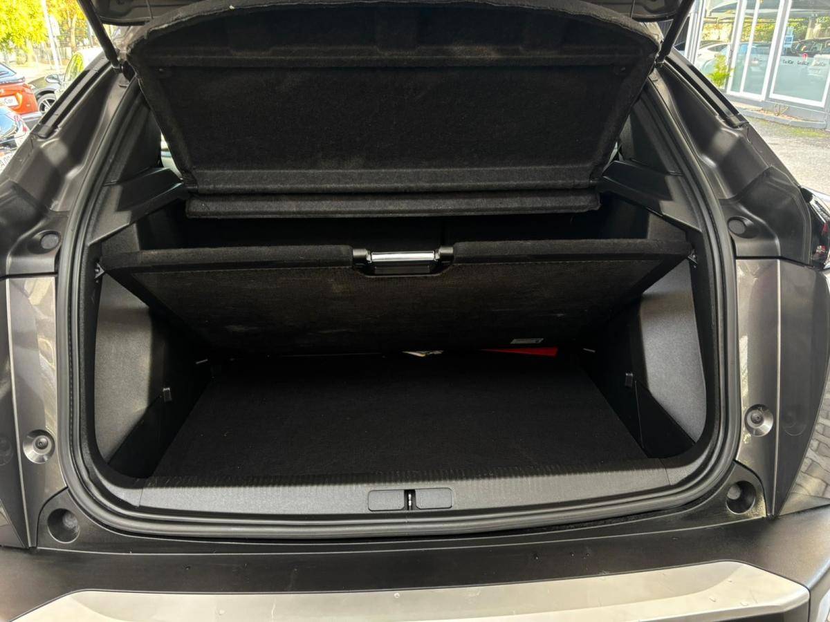 peugeot-2008-2022-gasolina-1199cc