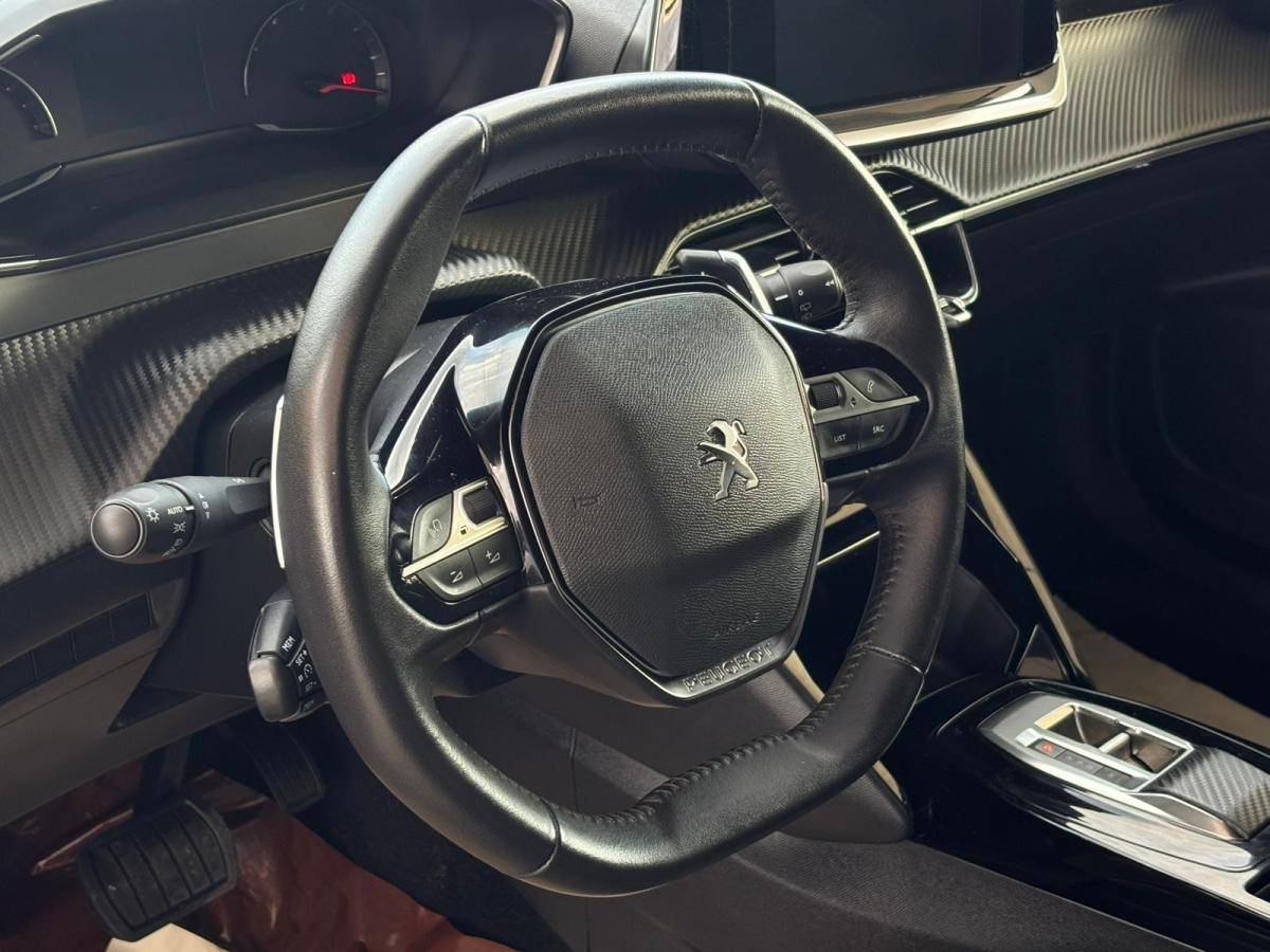 peugeot-2008-2022-gasolina-1199cc