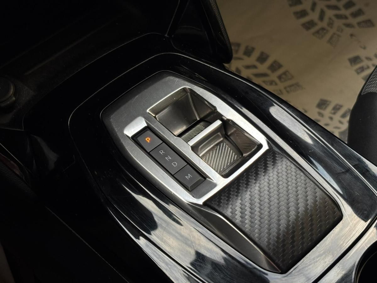 peugeot-2008-2022-gasolina-1199cc