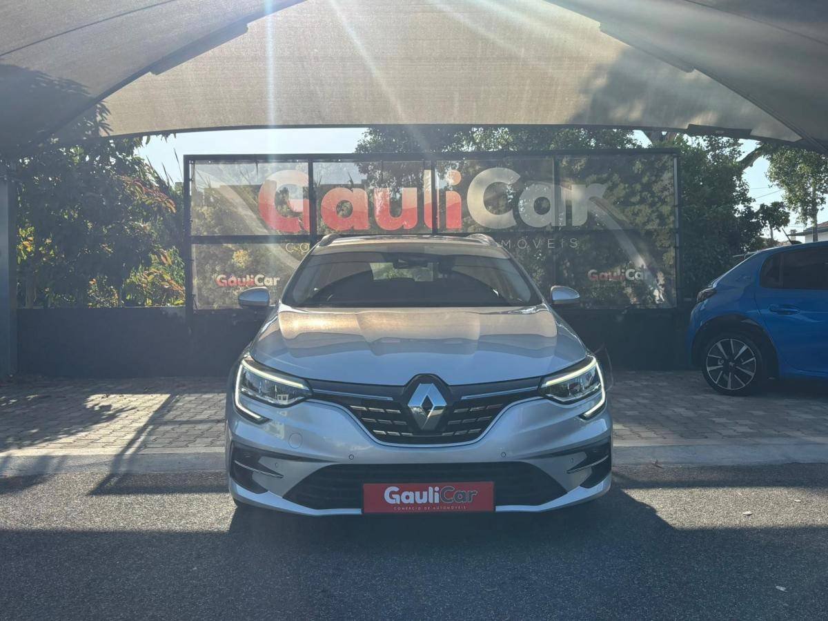 renault-megane-2022-hibrido-a-diesel-1598cc