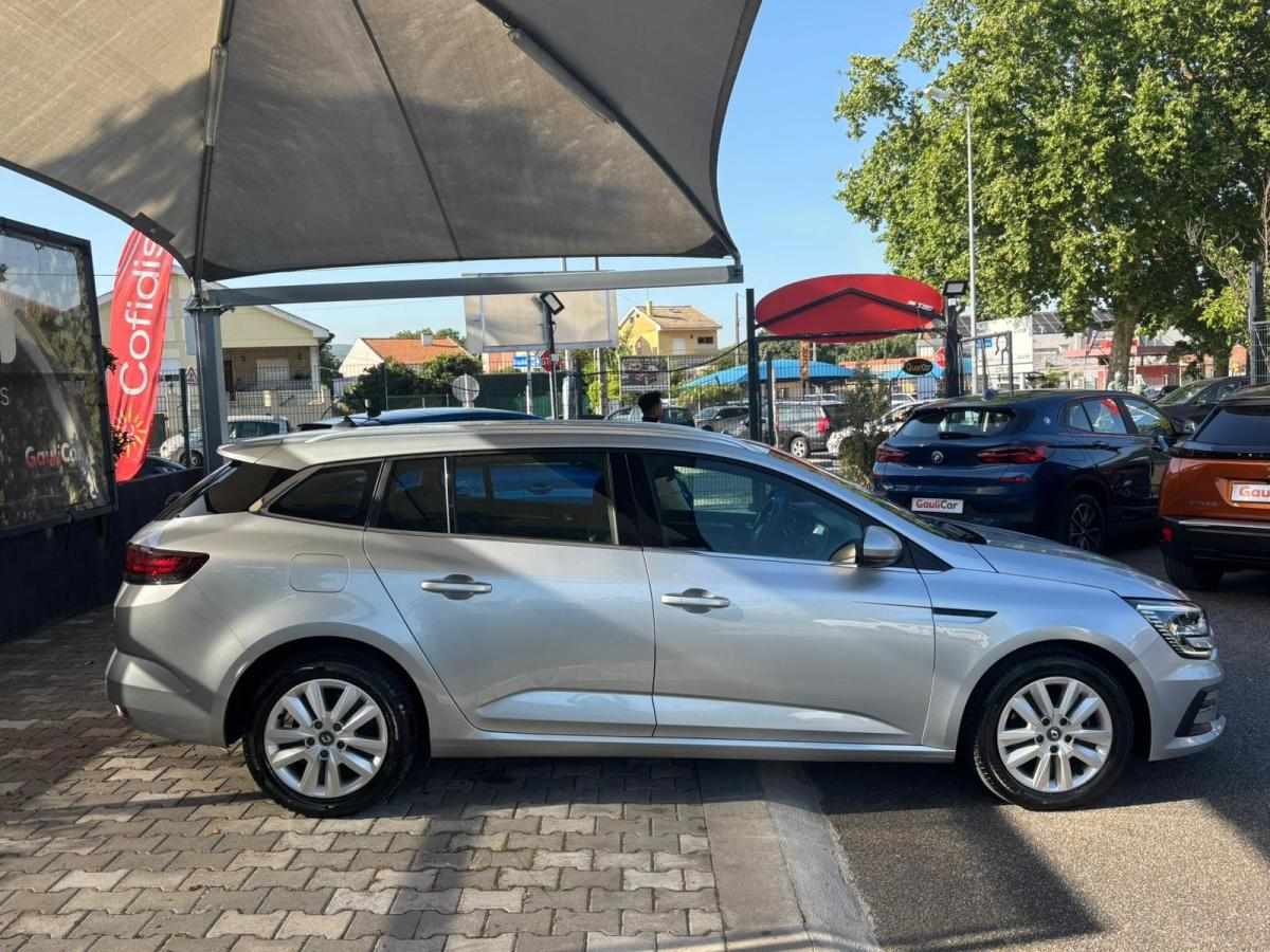 renault-megane-2022-hibrido-a-diesel-1598cc