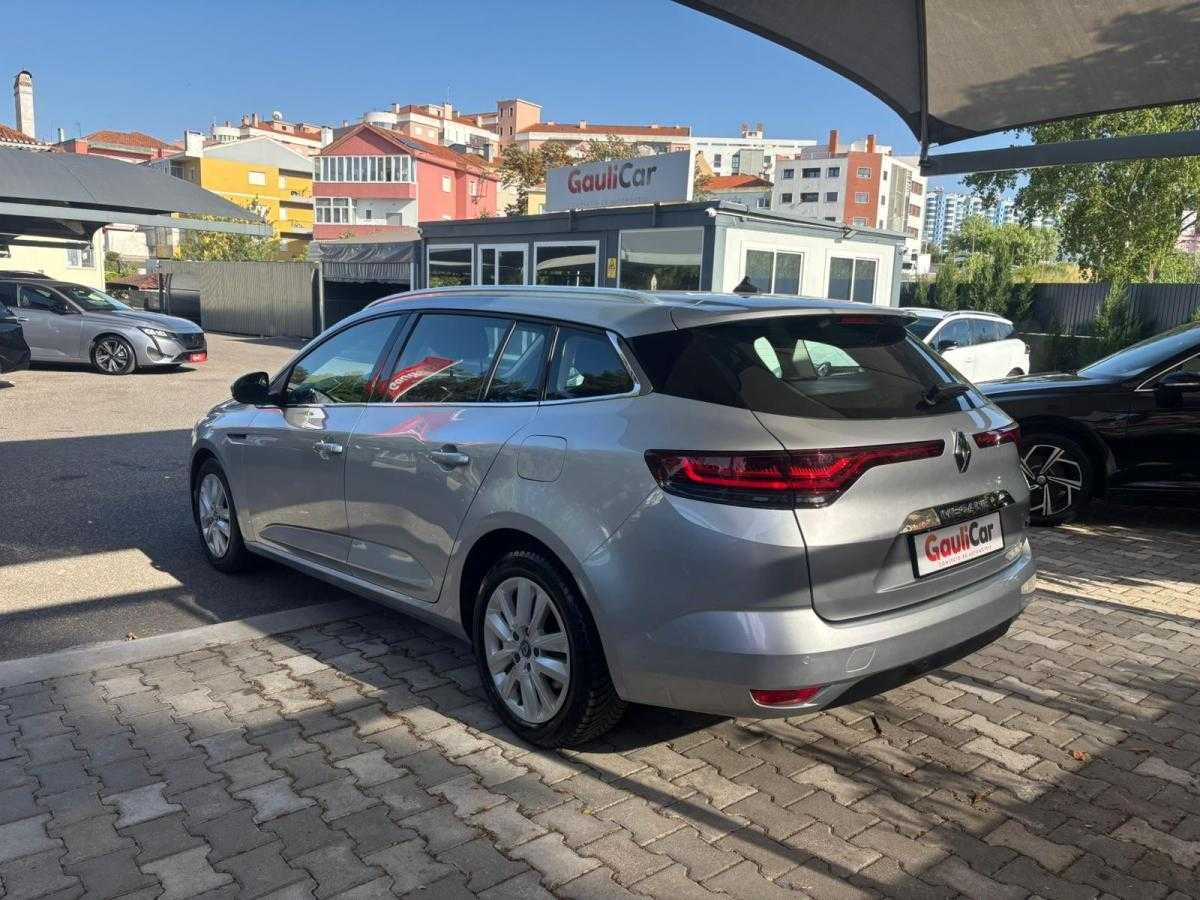renault-megane-2022-hibrido-a-diesel-1598cc