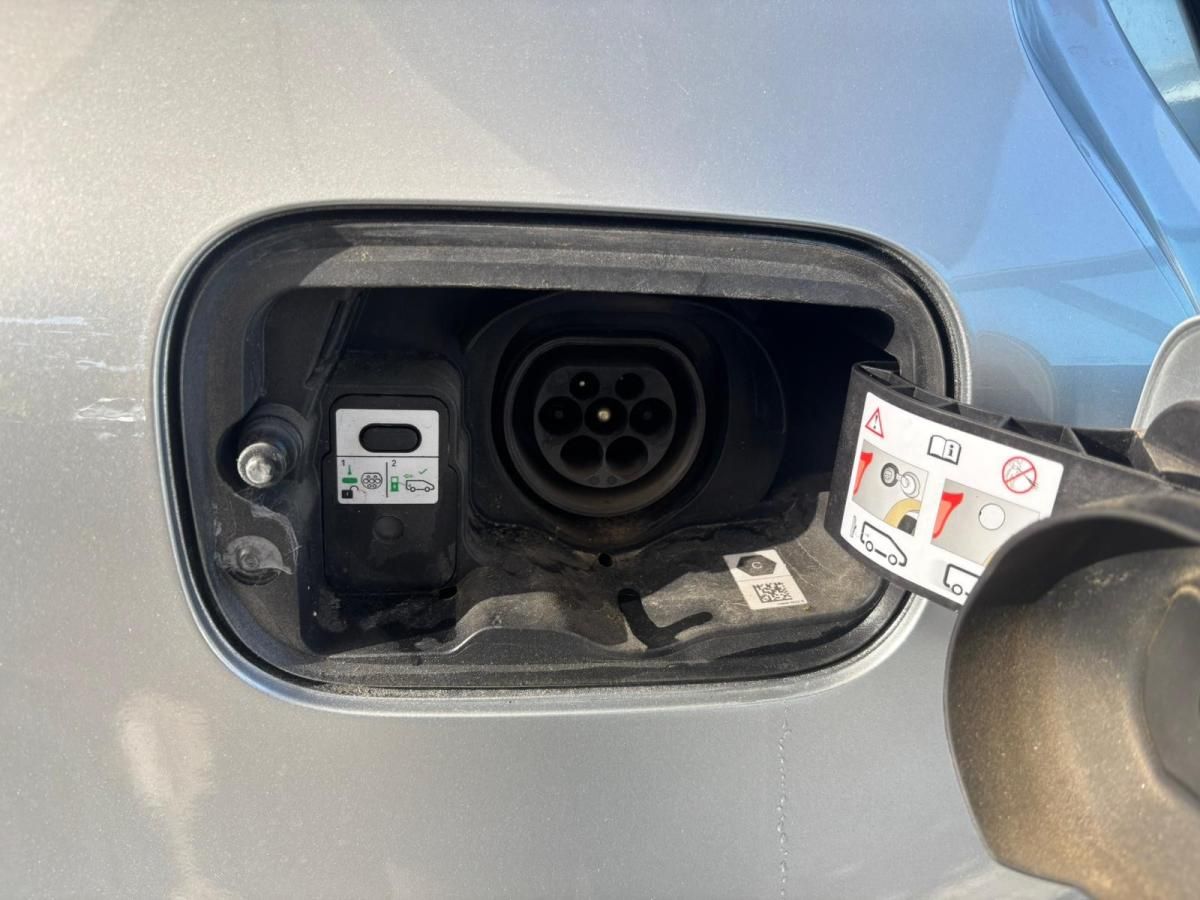 renault-megane-2022-hibrido-a-diesel-1598cc
