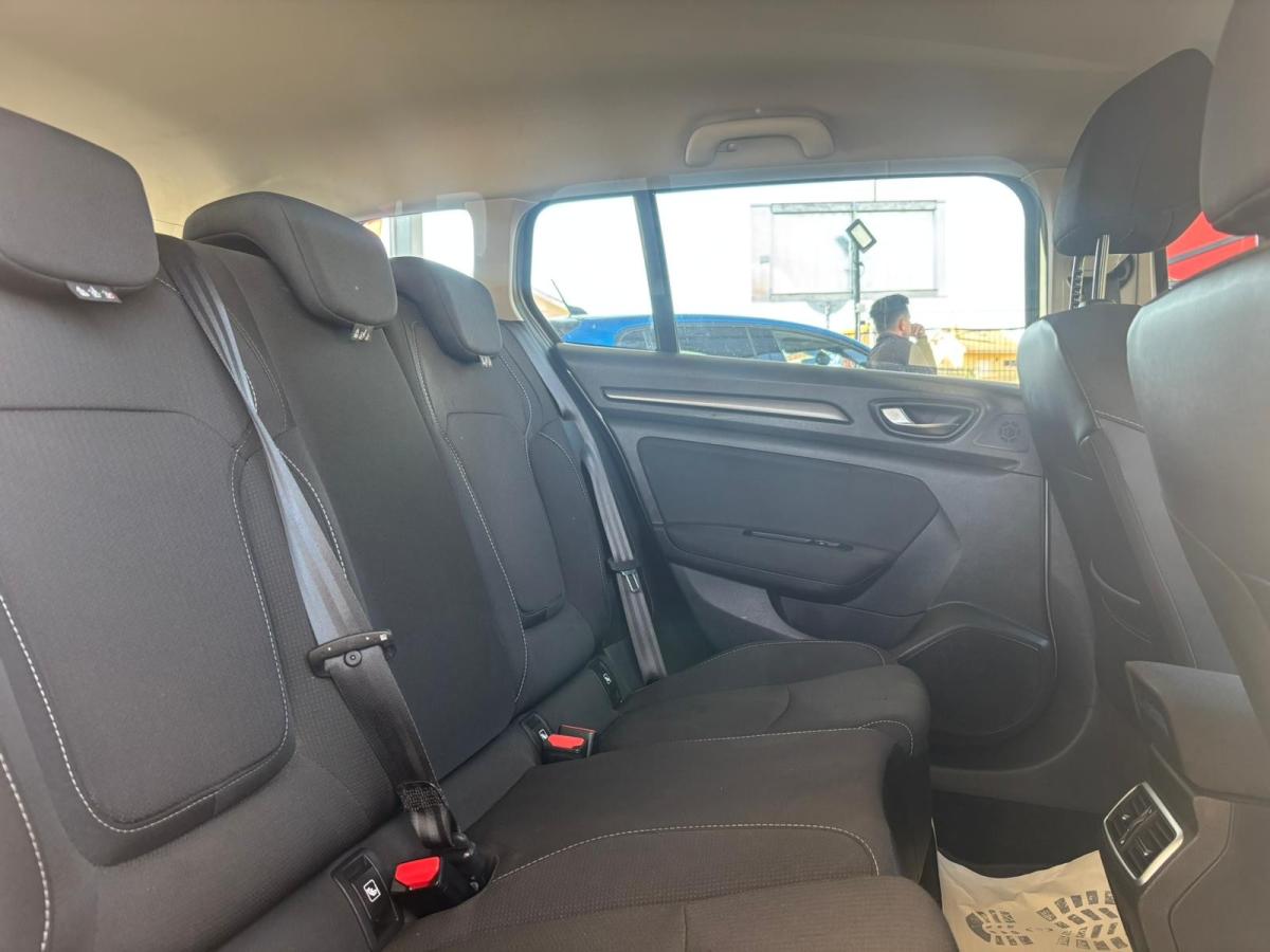 renault-megane-2022-hibrido-a-diesel-1598cc