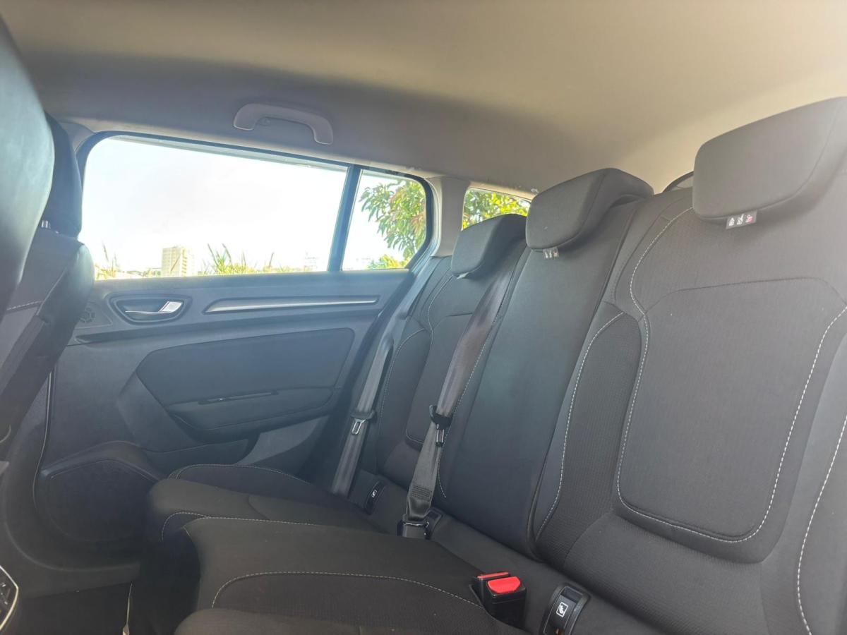 renault-megane-2022-hibrido-a-diesel-1598cc