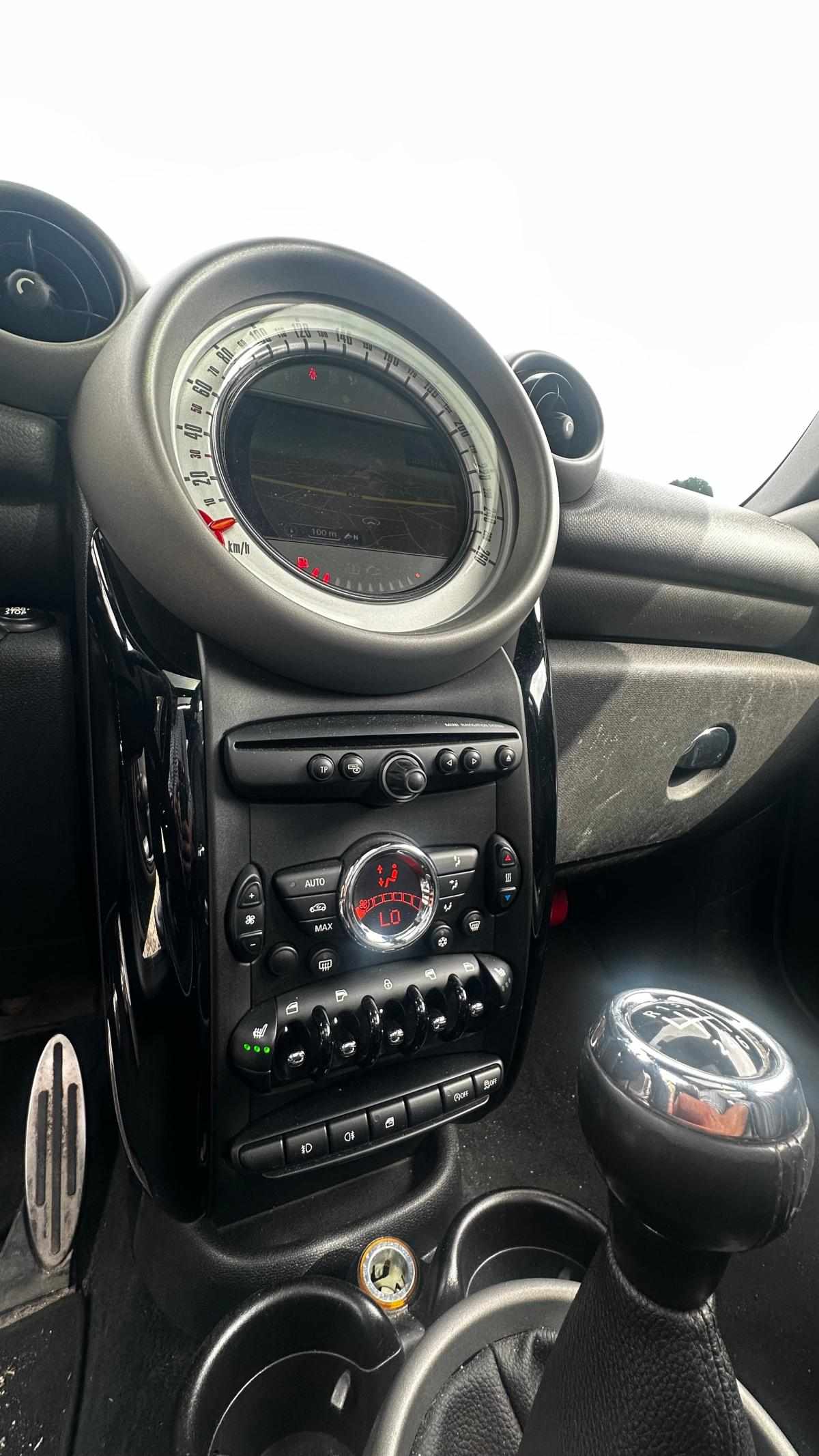 mini-countryman-sd-2-0-2012-diesel-1995cc