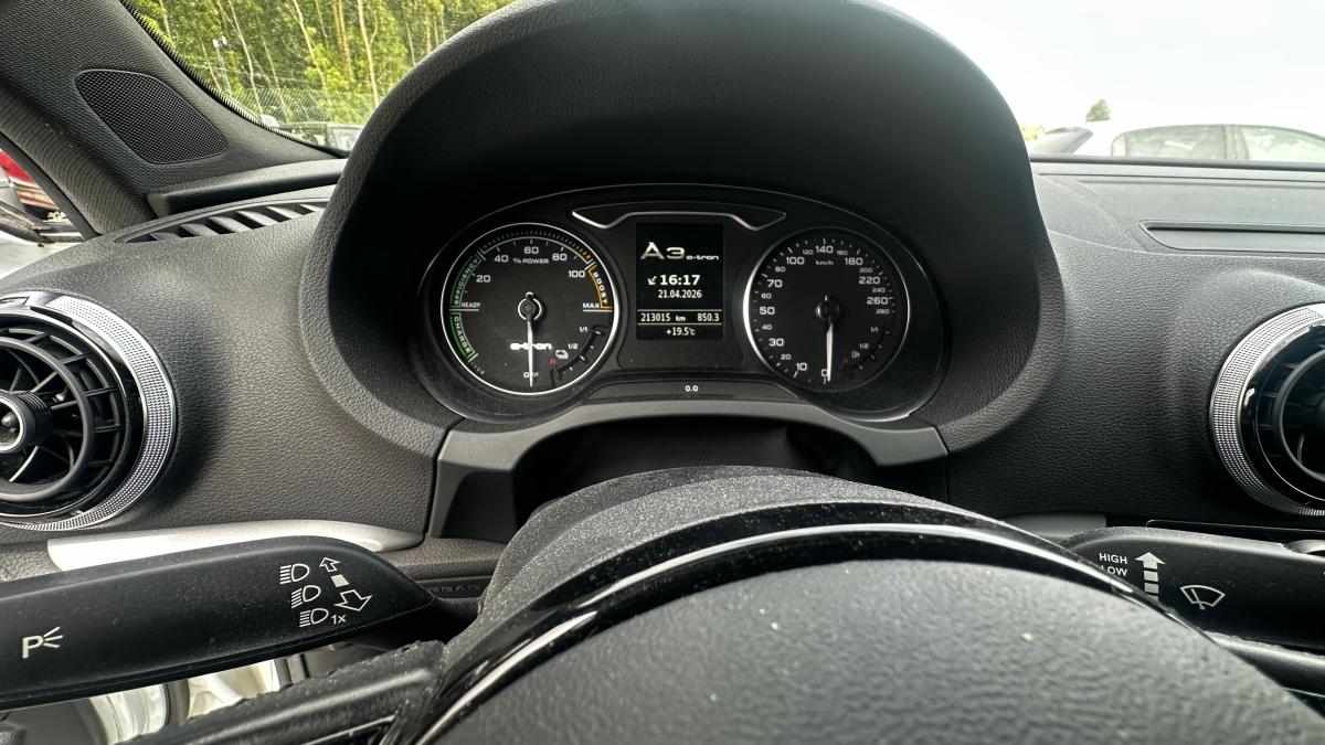 audi-a3-e-tron-1-4-tfsi-2015-gasolina-1395cc