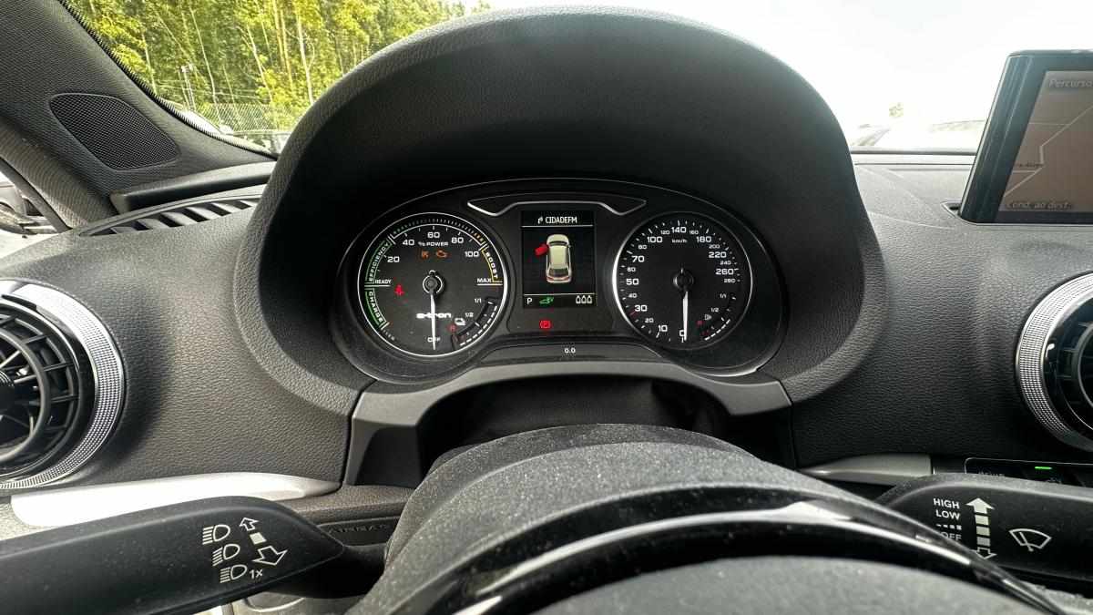 audi-a3-e-tron-1-4-tfsi-2015-gasolina-1395cc