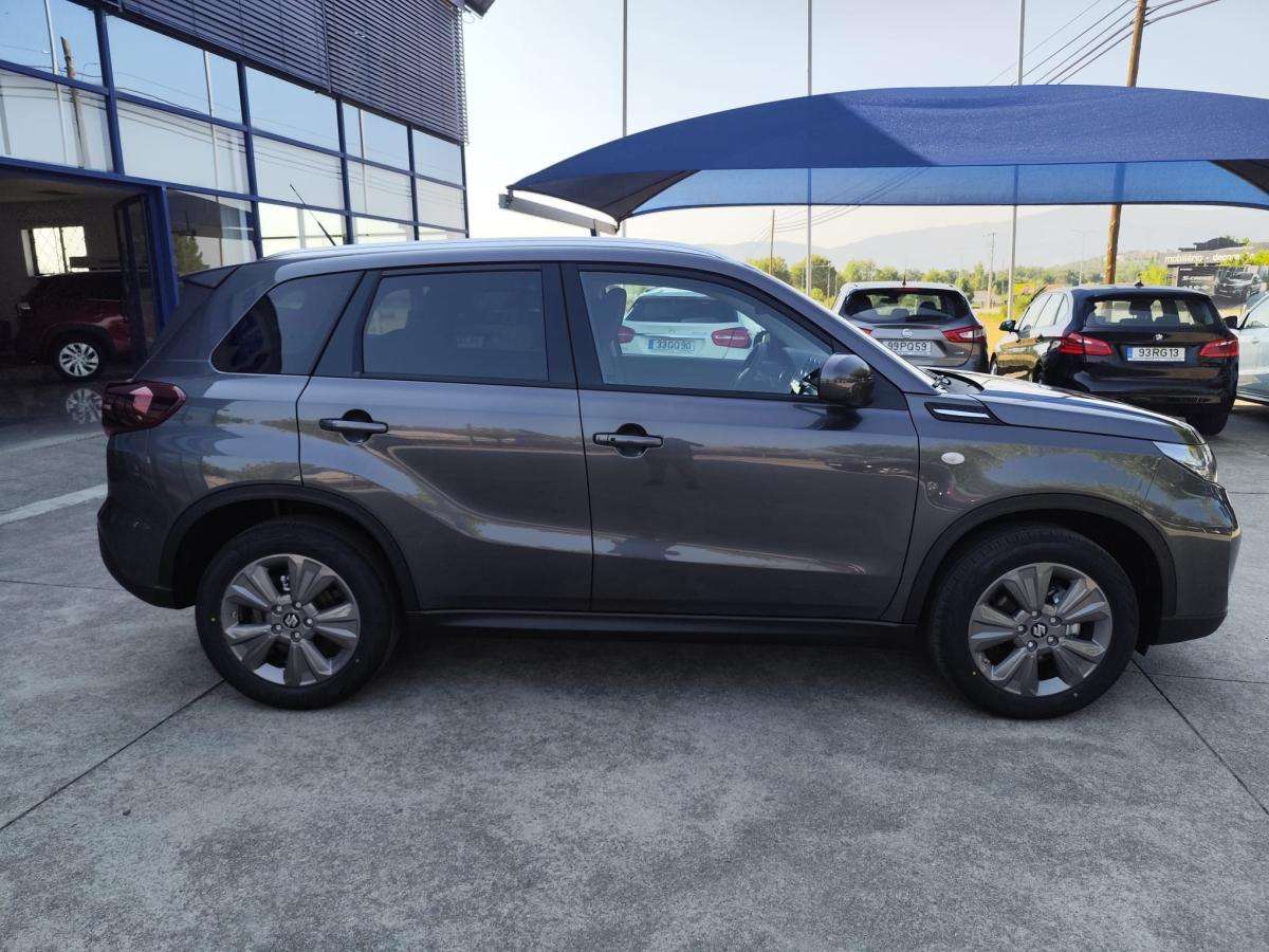 suzuki-vitara-2025-hibrido-a-gasolina-1373cc