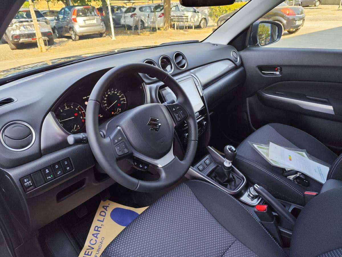 suzuki-vitara-2025-hibrido-a-gasolina-1373cc
