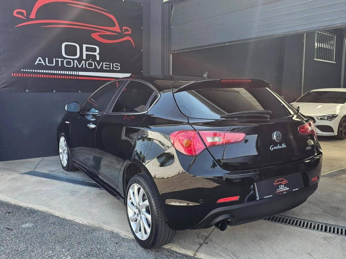 alfa-romeo-giulietta-2012-diesel-1598cc
