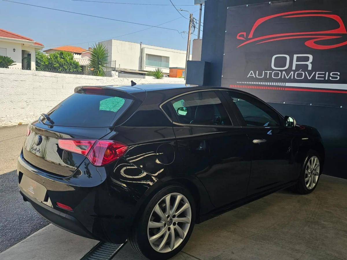 alfa-romeo-giulietta-2012-diesel-1598cc