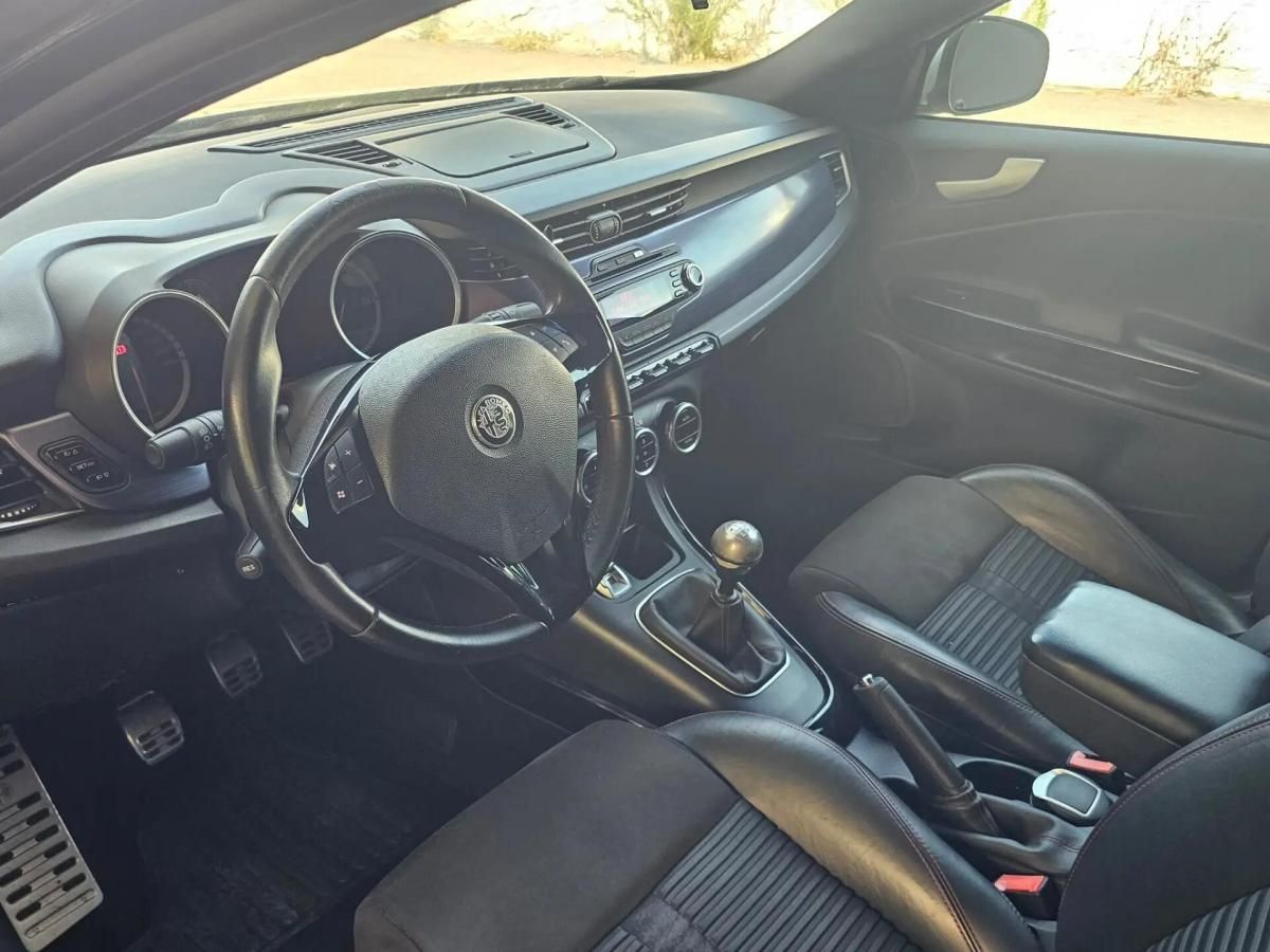 alfa-romeo-giulietta-2012-diesel-1598cc