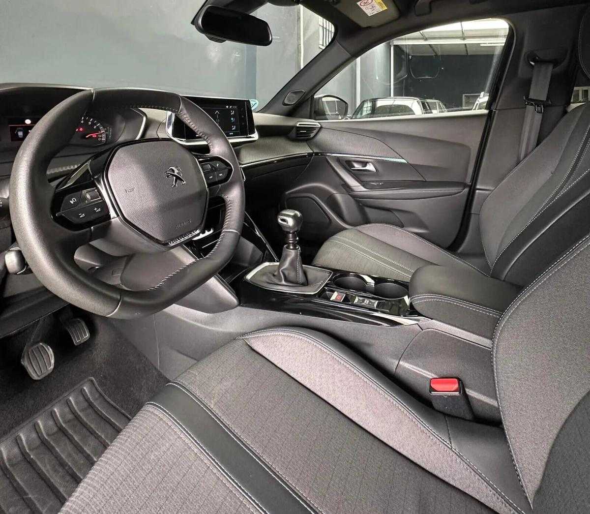 peugeot-2008-2023-gasolina-1199cc