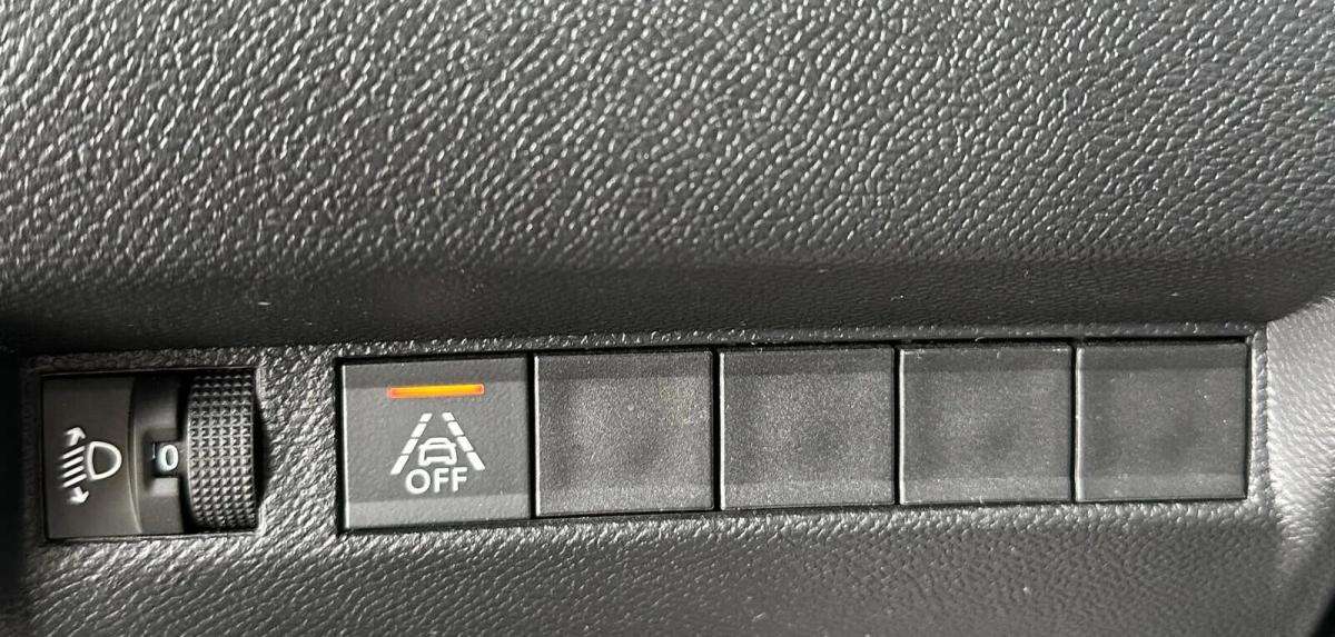 peugeot-2008-2023-gasolina-1199cc