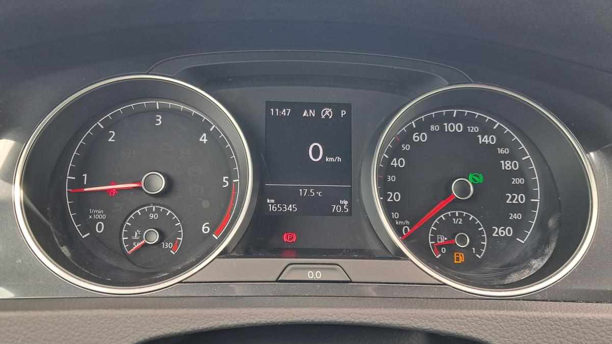 volkswagen-golf-1-6-tdi-bluemotion-2017-diesel-1598cc