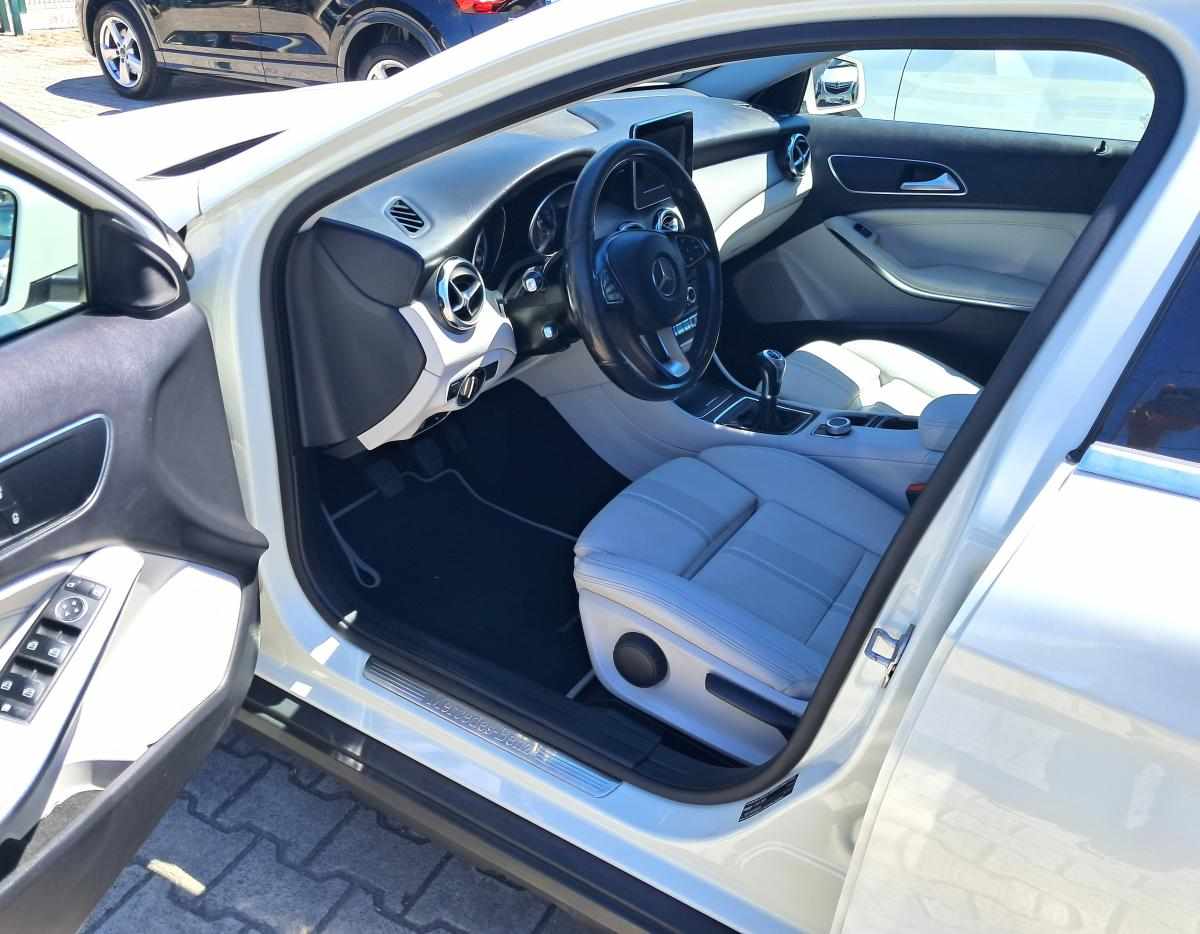 mercedes-benz-gla-180-cdi-2017-diesel-1461cc