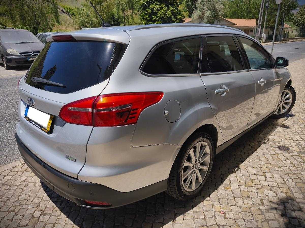 ford-focus-sw-2018-gasolina-998cc