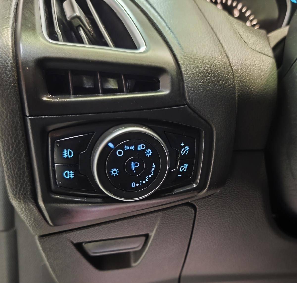 ford-focus-sw-2018-gasolina-998cc