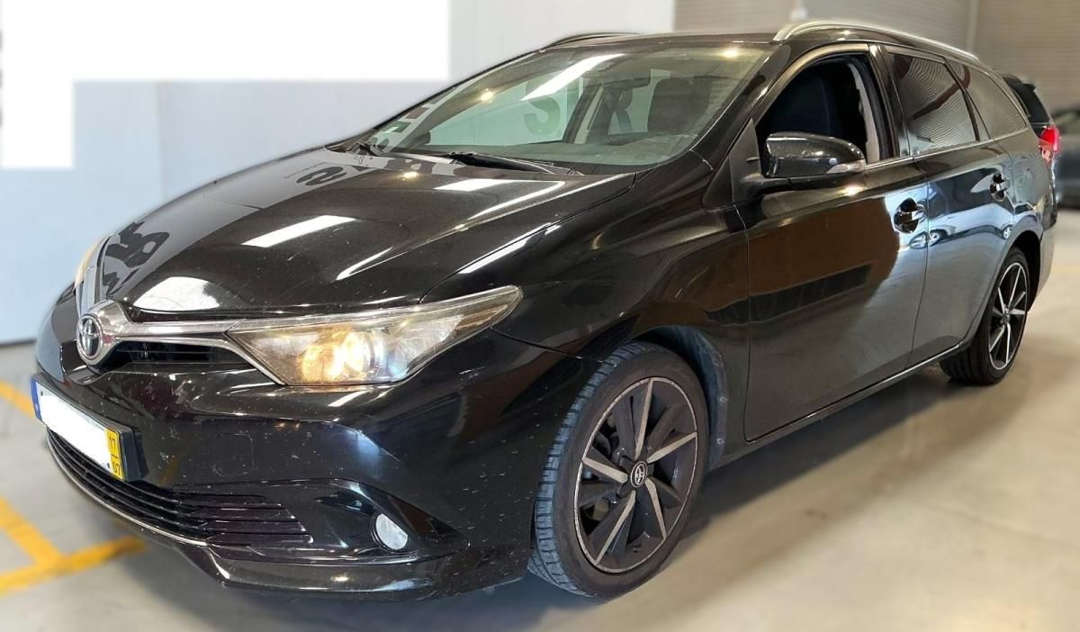 toyota-auris-touring-sports-2017-diesel-1364cc