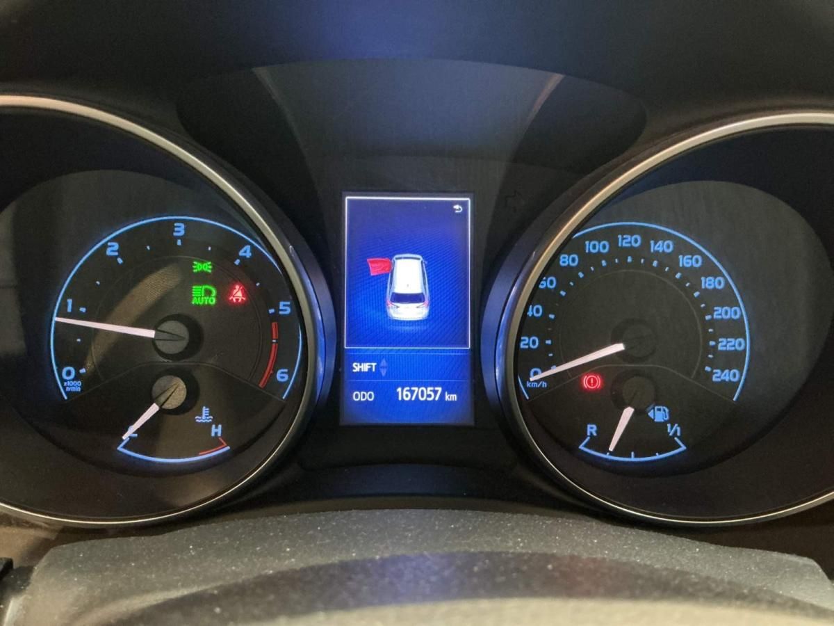 toyota-auris-touring-sports-2017-diesel-1364cc