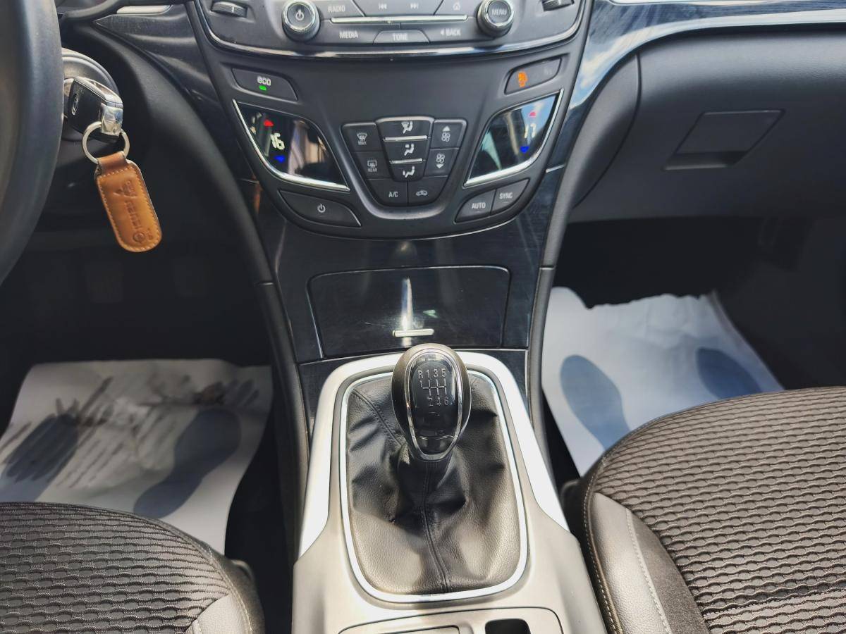 opel-insignia-2014-gasolina-1598cc